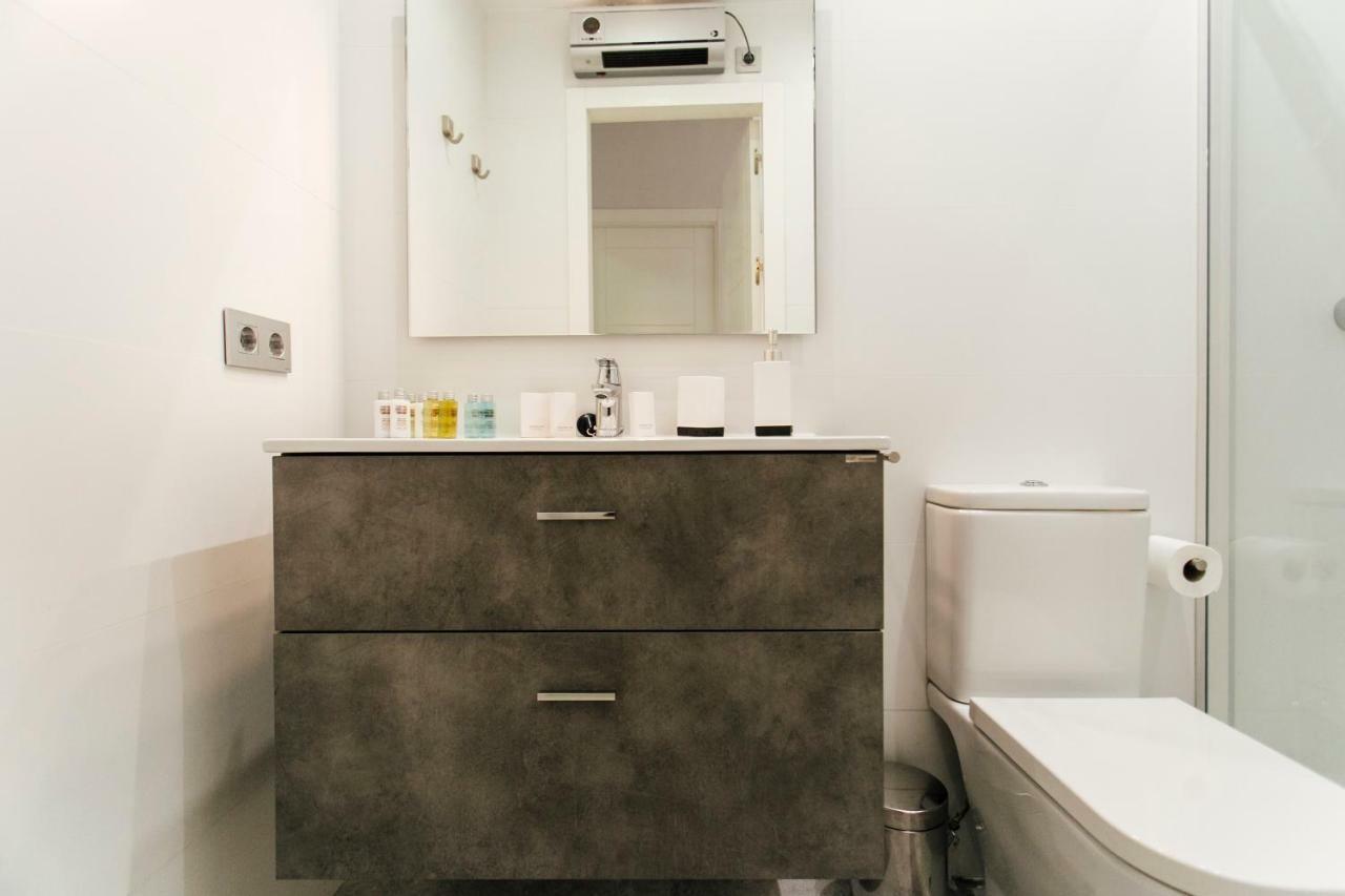 Minimalism And Modern- 2Bd 1Bth- Las Setas Seville Luaran gambar